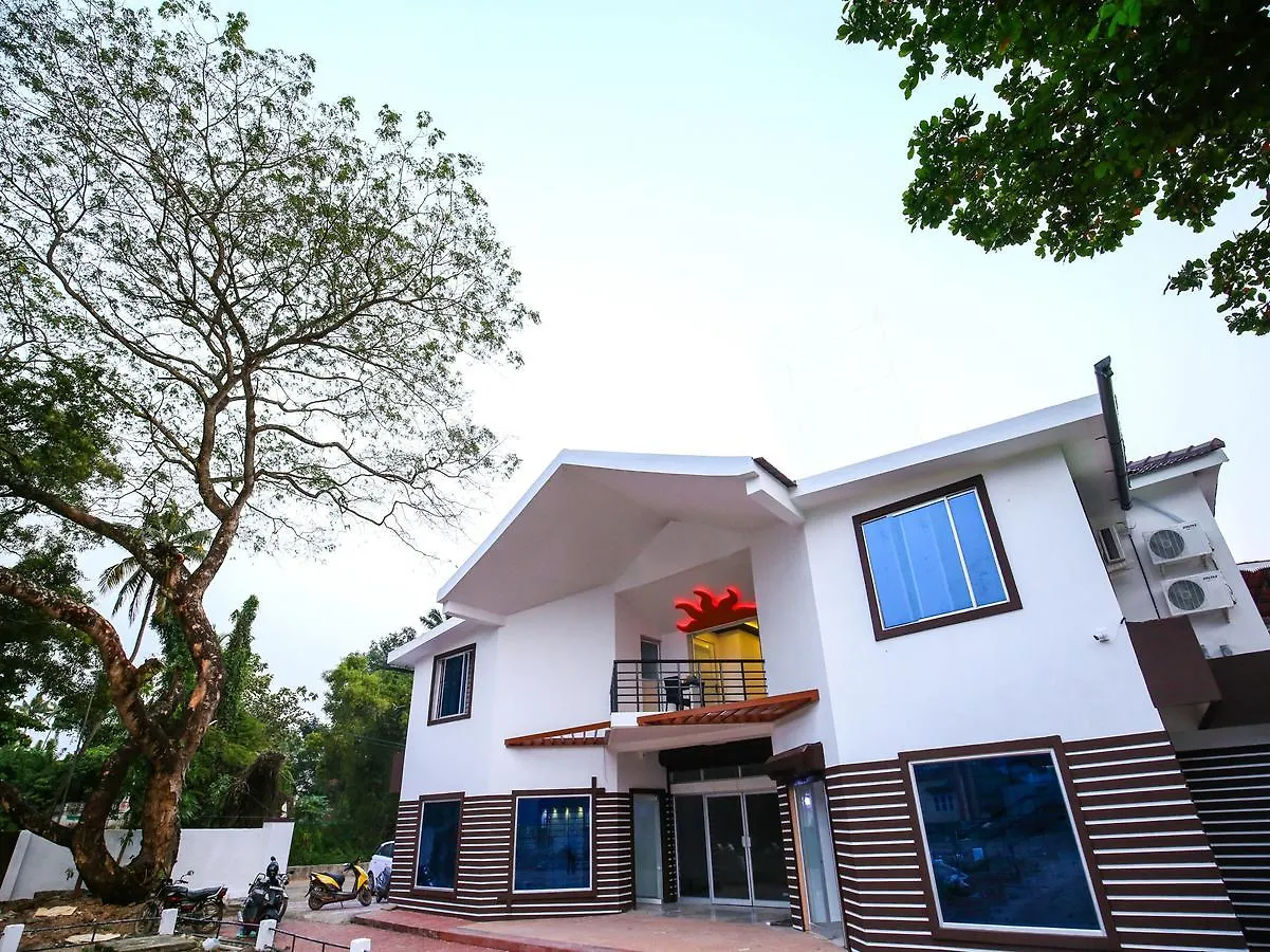 Oyo 10152 Rail View Residency Hotel Alappuzha